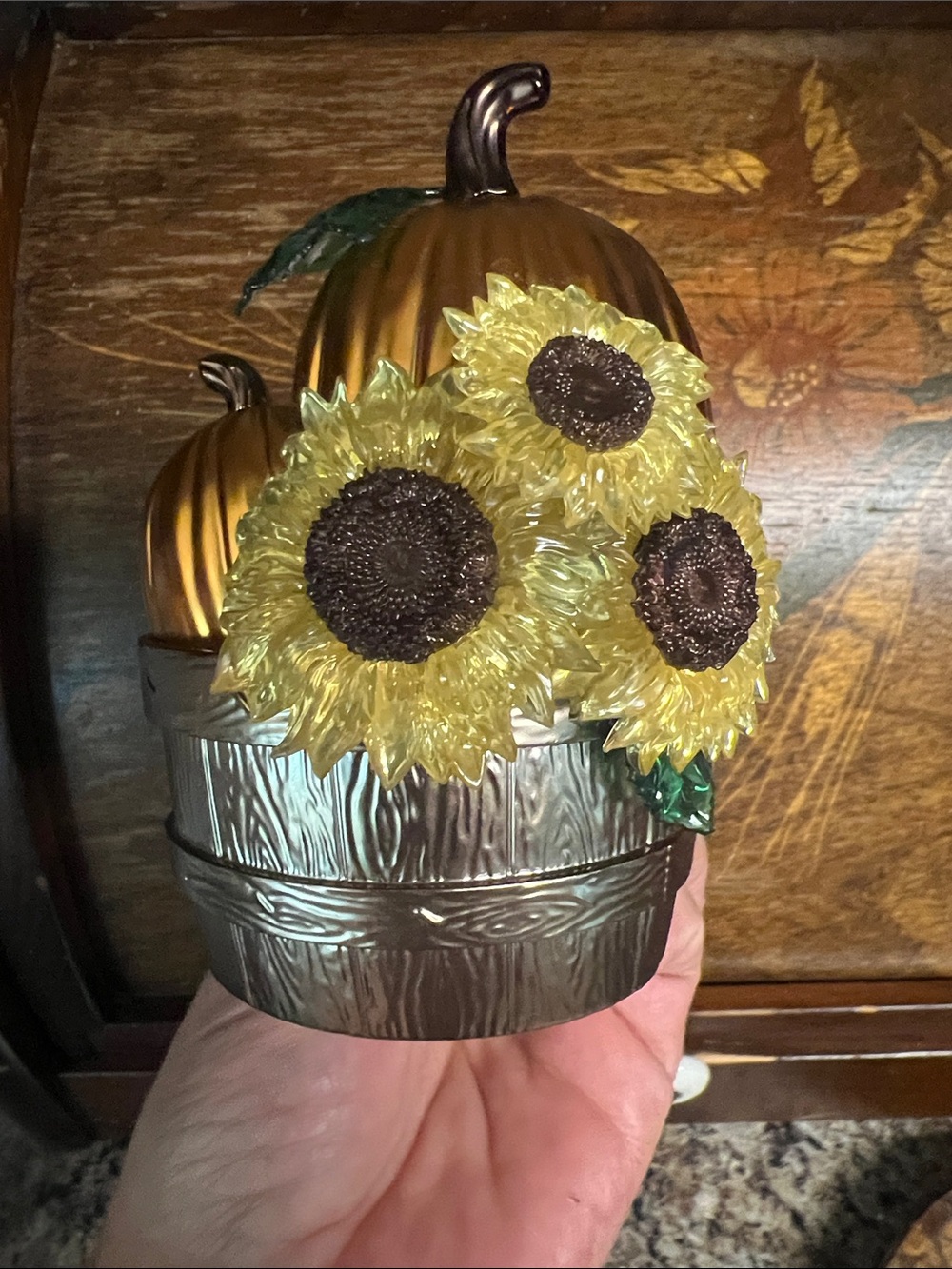 Bath & Body Works Bronze Pumpkin and Yellow Sunflower Wallflower plug-in